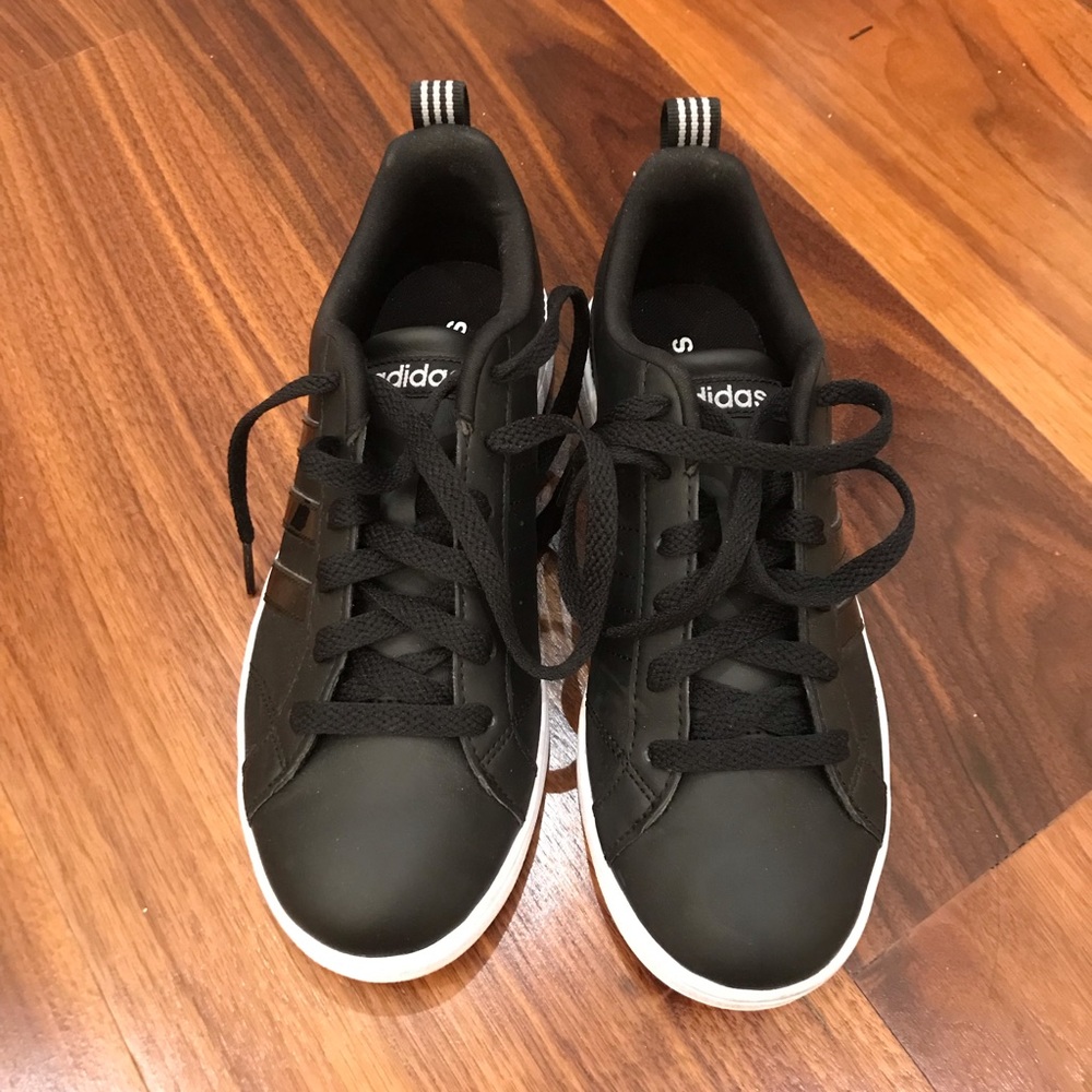 Adidas Womens Size 6